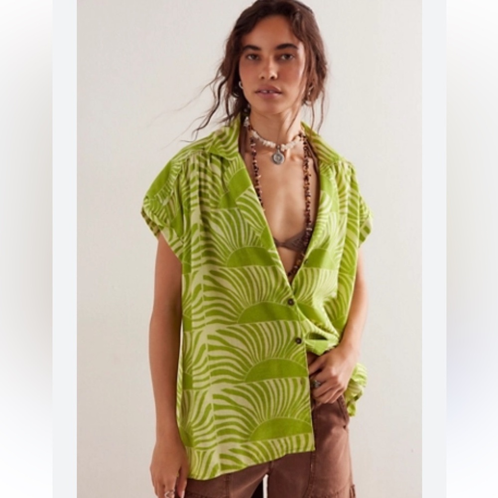 We The Free sun splash printed top